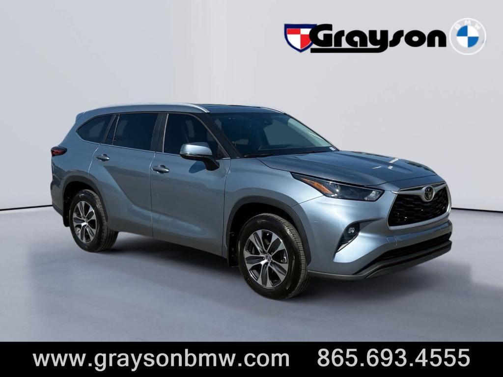 used 2024 Toyota Highlander car, priced at $43,710