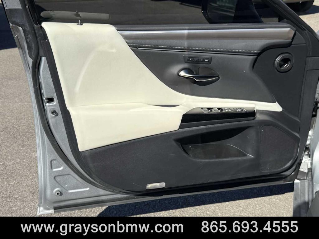 used 2022 Lexus ES 350 car, priced at $31,247