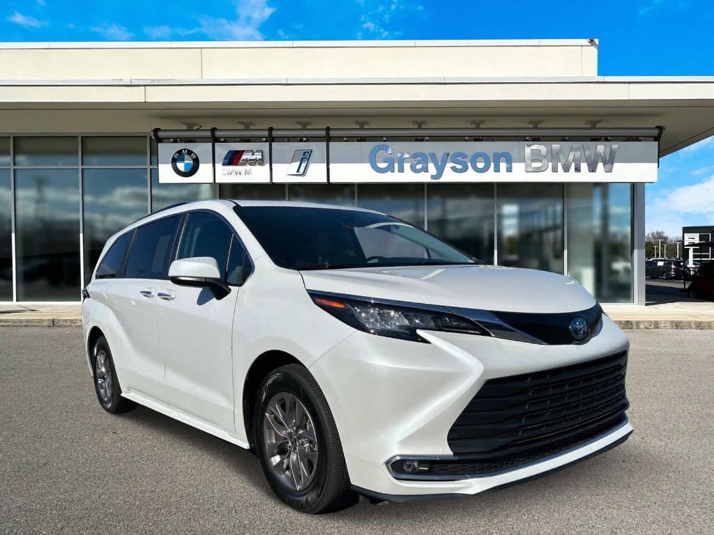 used 2023 Toyota Sienna car, priced at $43,773