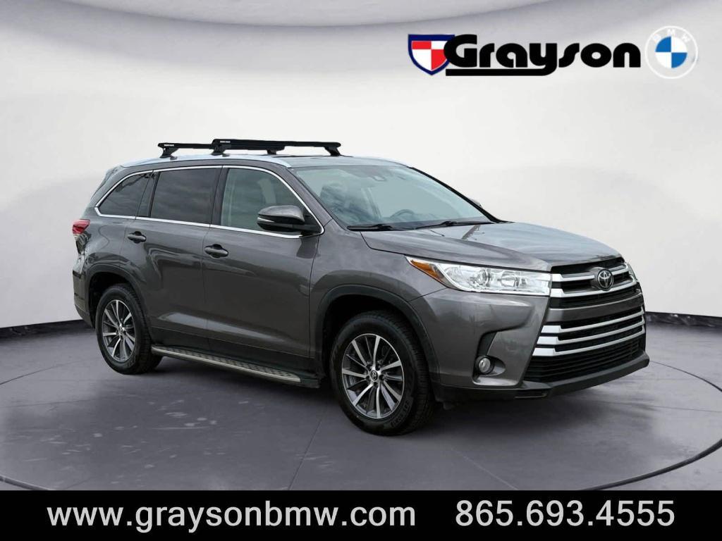 used 2019 Toyota Highlander car, priced at $26,364