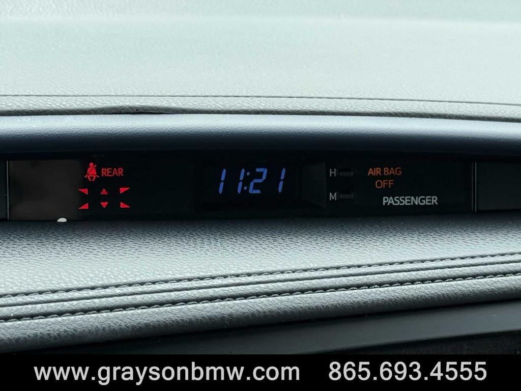 used 2019 Toyota Highlander car, priced at $26,364