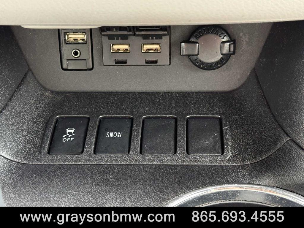 used 2019 Toyota Highlander car, priced at $26,364