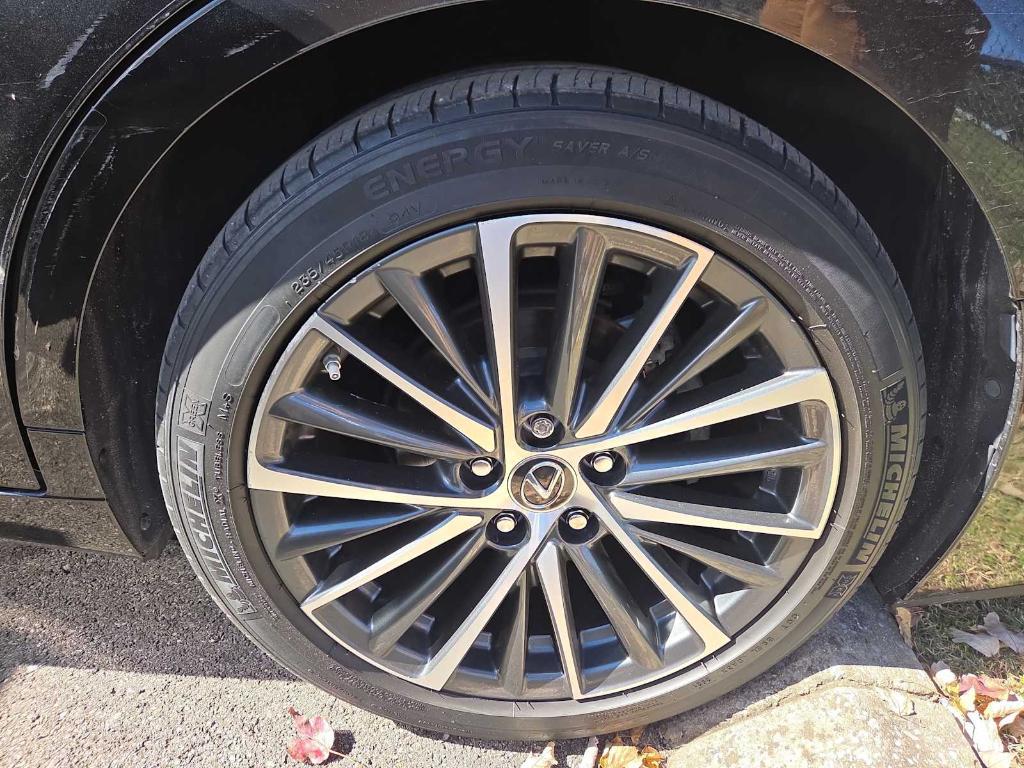 used 2022 Lexus ES 350 car, priced at $30,989