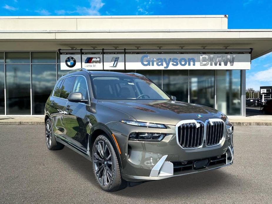 new 2025 BMW X7 car, priced at $100,095