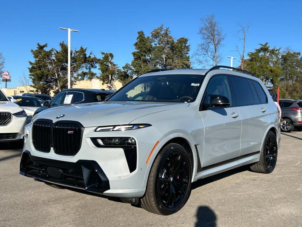 new 2025 BMW X7 car, priced at $118,575