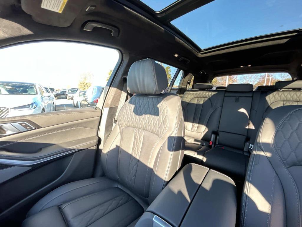 new 2025 BMW X7 car, priced at $118,575