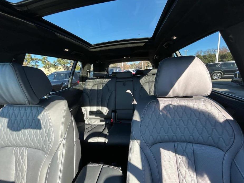 new 2025 BMW X7 car, priced at $118,575