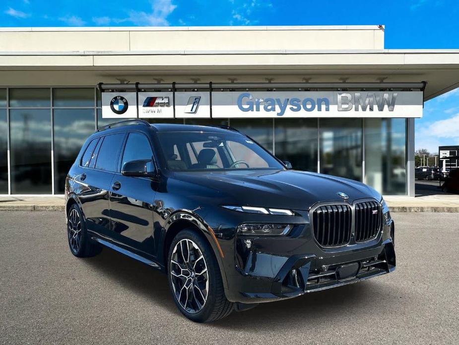 new 2025 BMW X7 car, priced at $119,870