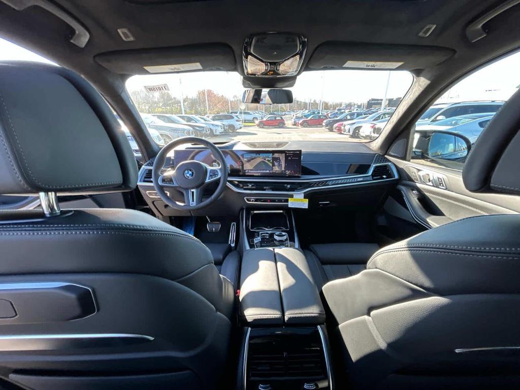 new 2025 BMW X7 car, priced at $119,870