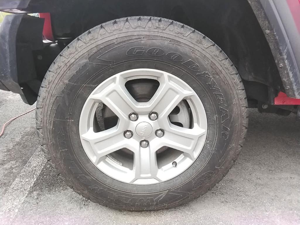 used 2019 Jeep Wrangler Unlimited car, priced at $27,995