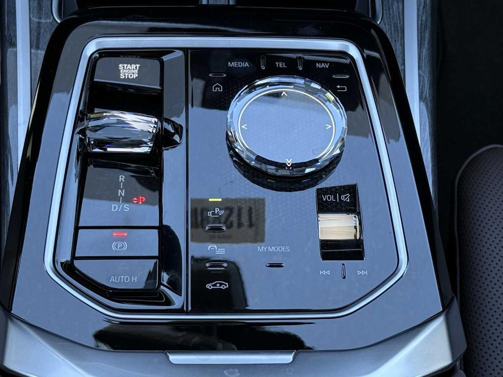new 2025 BMW 740 car, priced at $102,225