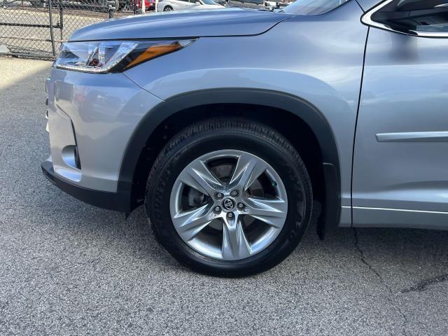 used 2019 Toyota Highlander car, priced at $28,955