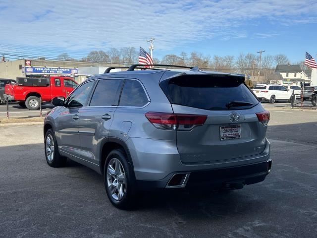 used 2019 Toyota Highlander car, priced at $28,955