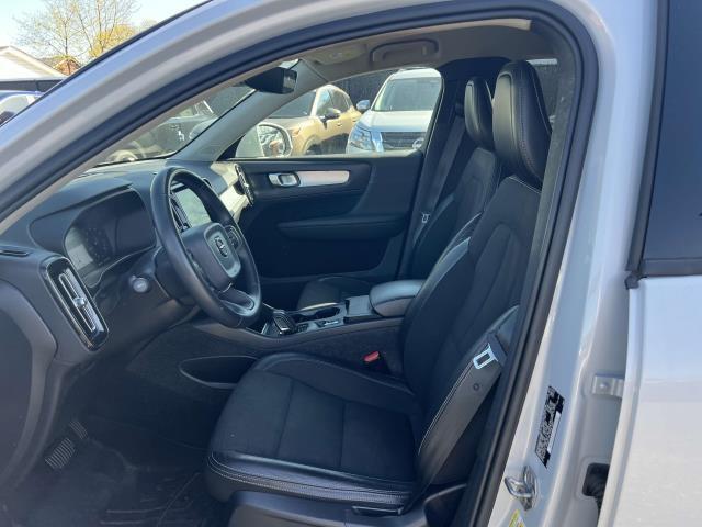 used 2020 Volvo XC40 car, priced at $19,965