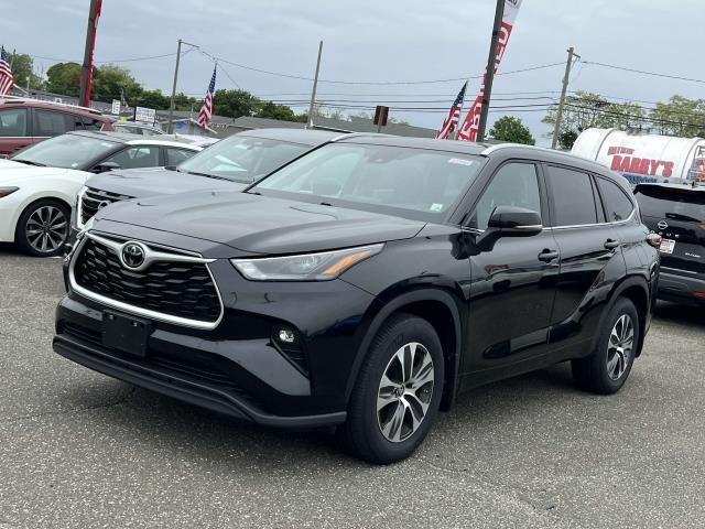 used 2024 Toyota Highlander car, priced at $39,945