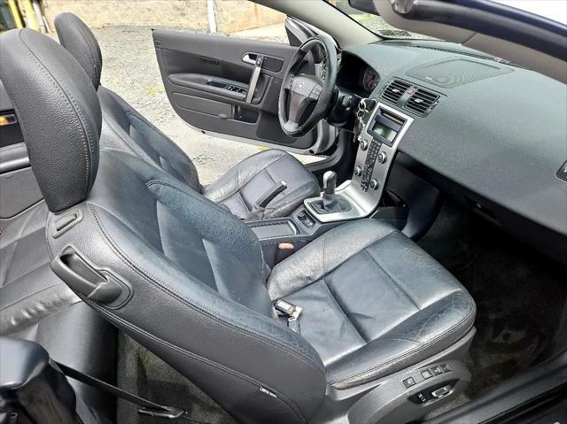 used 2007 Volvo C70 car, priced at $11,295