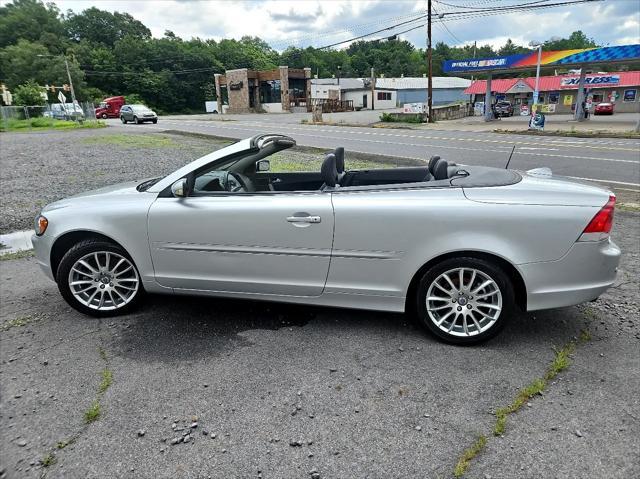 used 2007 Volvo C70 car, priced at $11,295