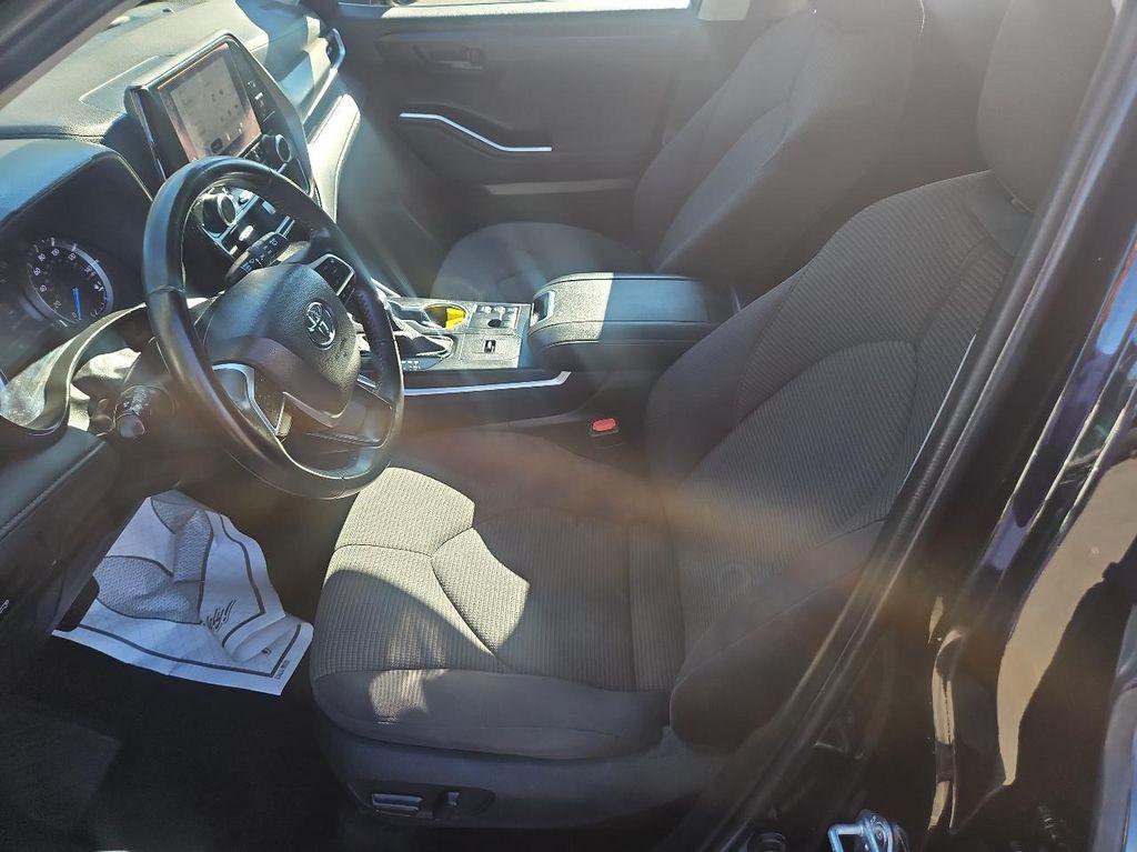 used 2023 Toyota Highlander Hybrid car, priced at $33,500
