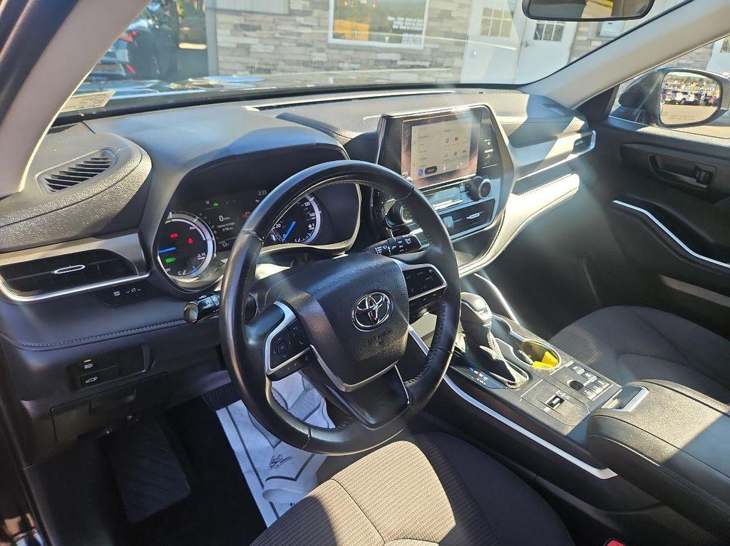used 2023 Toyota Highlander Hybrid car, priced at $33,500
