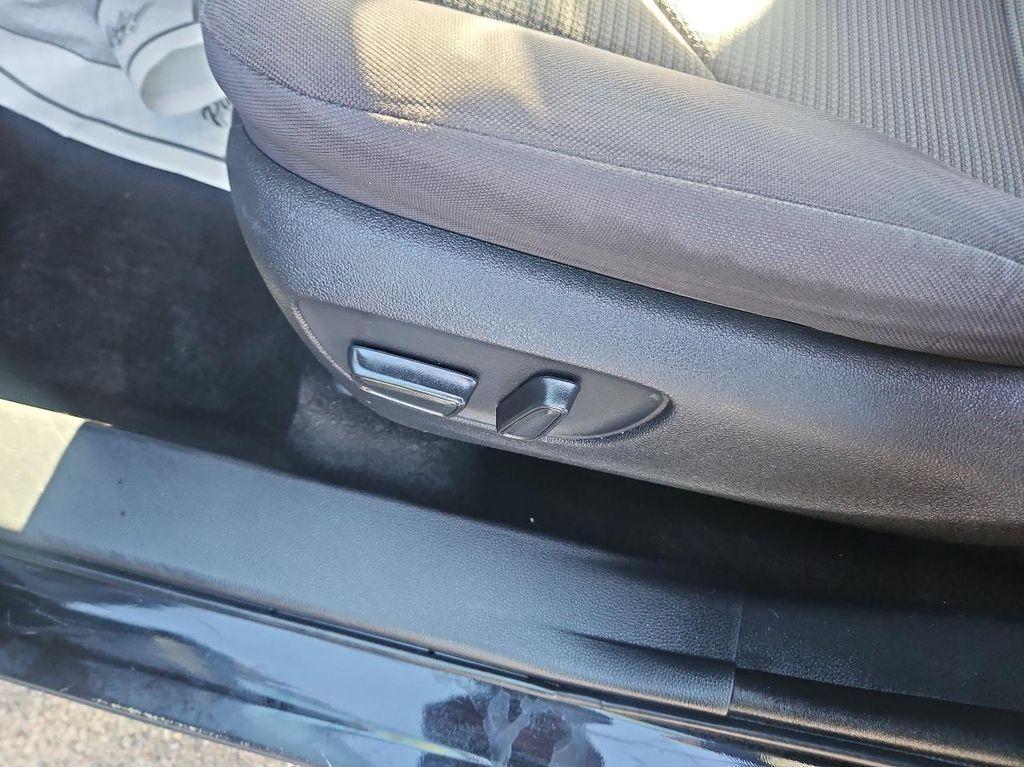 used 2023 Toyota Highlander Hybrid car, priced at $33,500