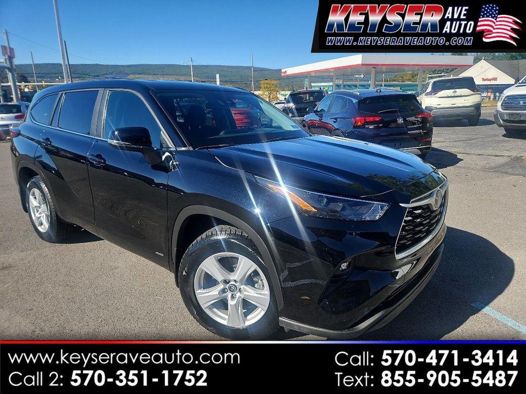 used 2023 Toyota Highlander Hybrid car, priced at $33,500