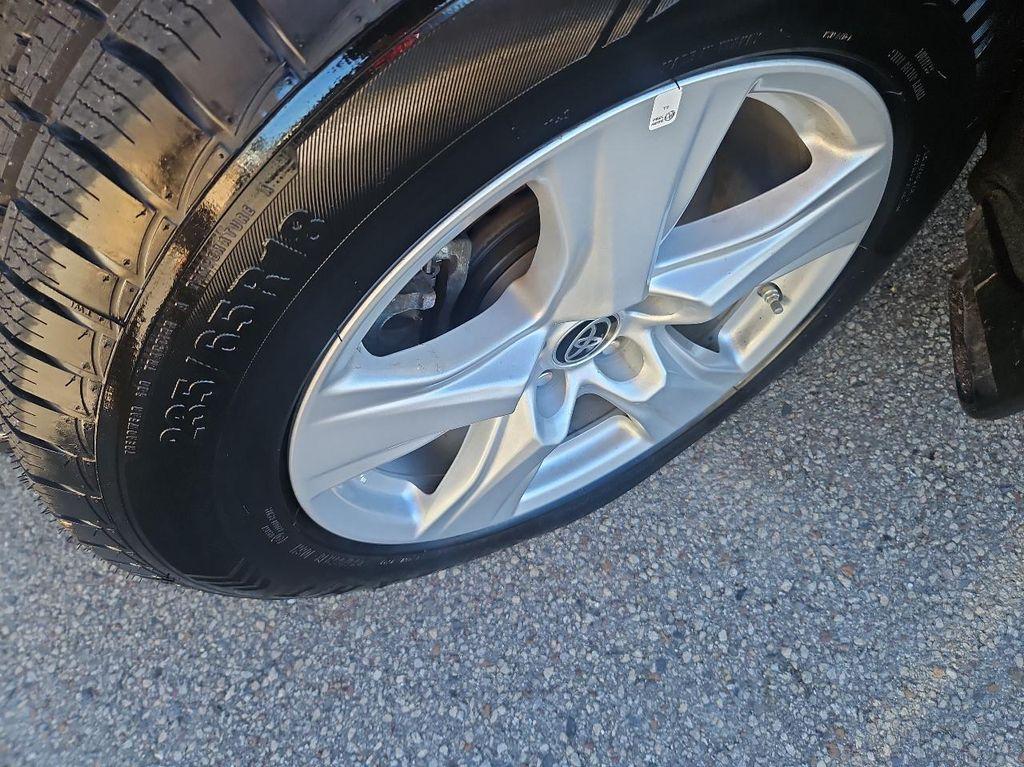 used 2023 Toyota Highlander Hybrid car, priced at $33,500