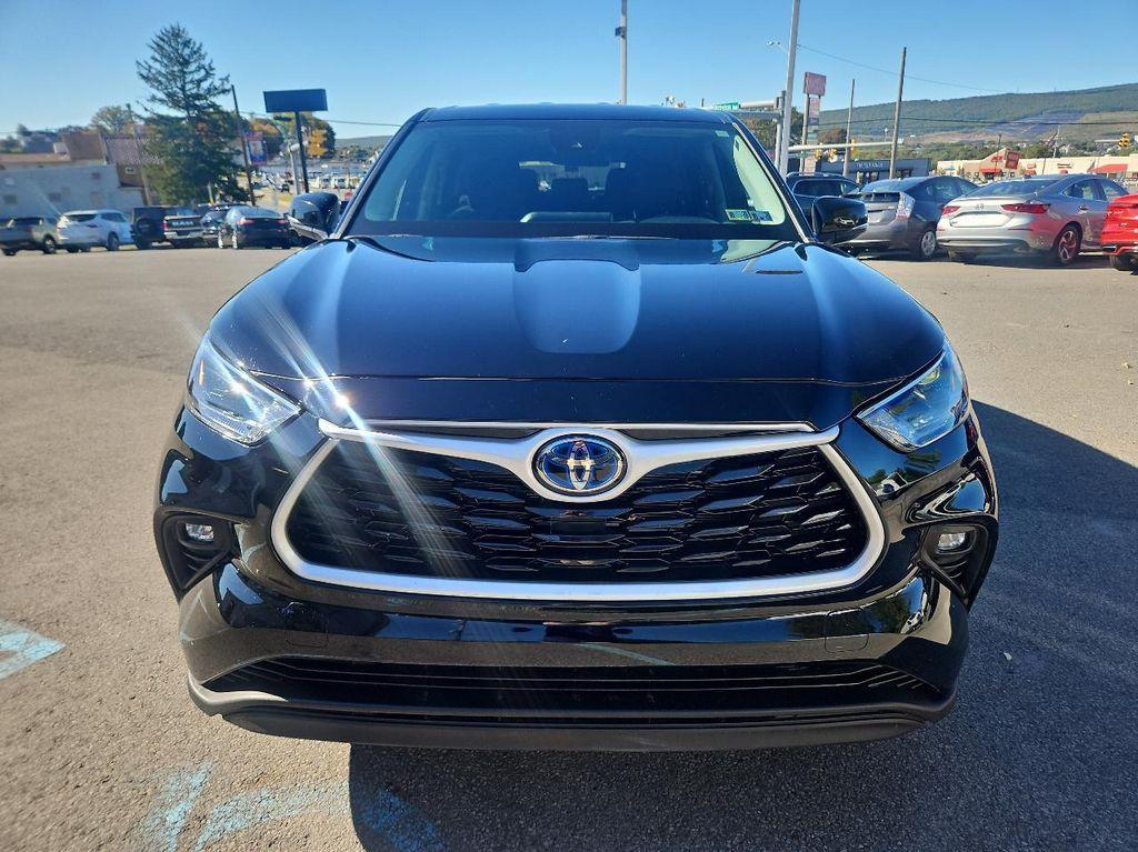 used 2023 Toyota Highlander Hybrid car, priced at $33,500