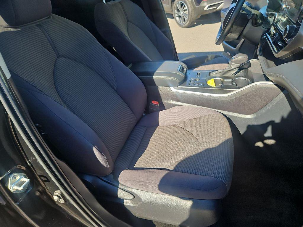 used 2023 Toyota Highlander Hybrid car, priced at $33,500