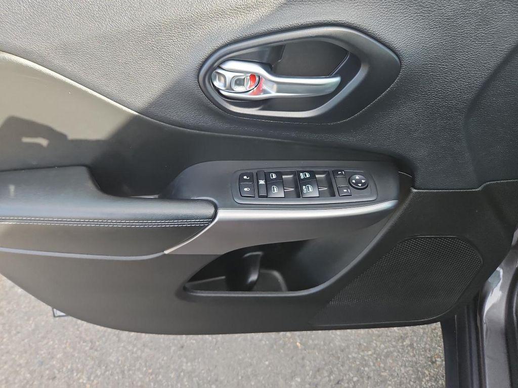 used 2019 Jeep Cherokee car, priced at $20,795