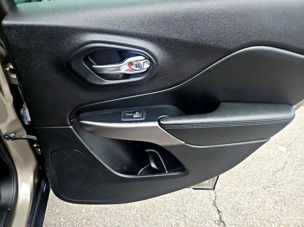 used 2021 Jeep Cherokee car, priced at $19,200