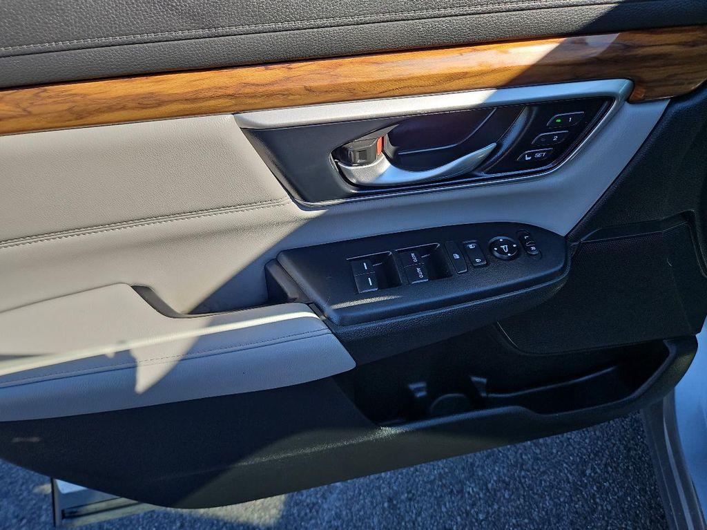 used 2021 Honda CR-V car, priced at $25,295