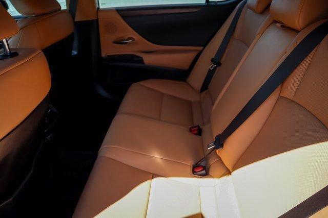 used 2024 Lexus ES 350 car, priced at $39,103