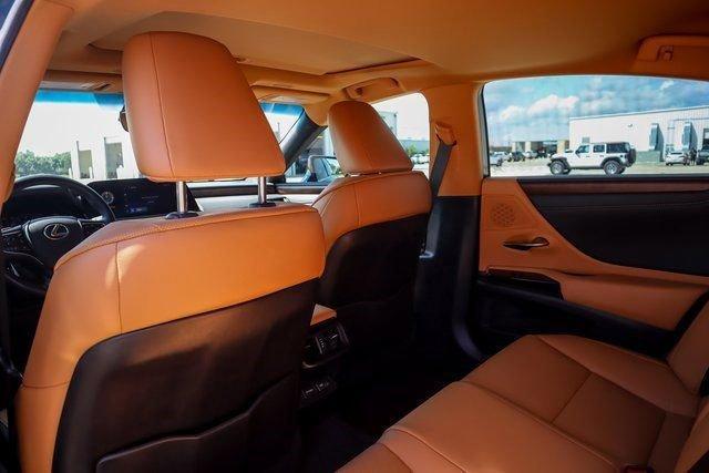 used 2024 Lexus ES 350 car, priced at $39,103