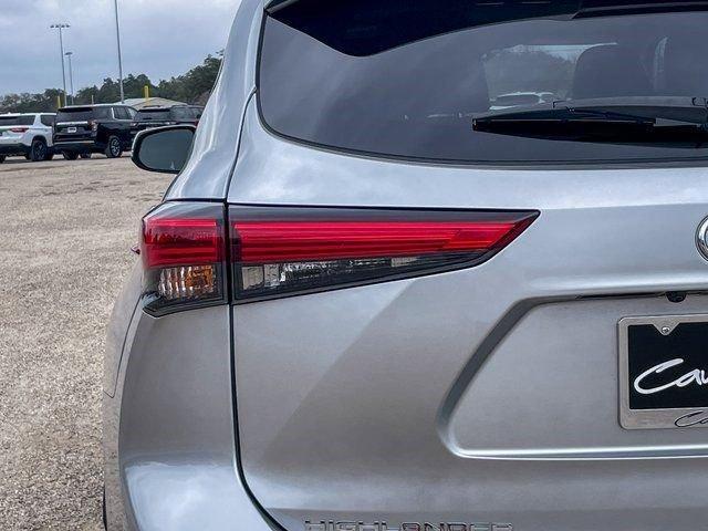 used 2021 Toyota Highlander car, priced at $28,492