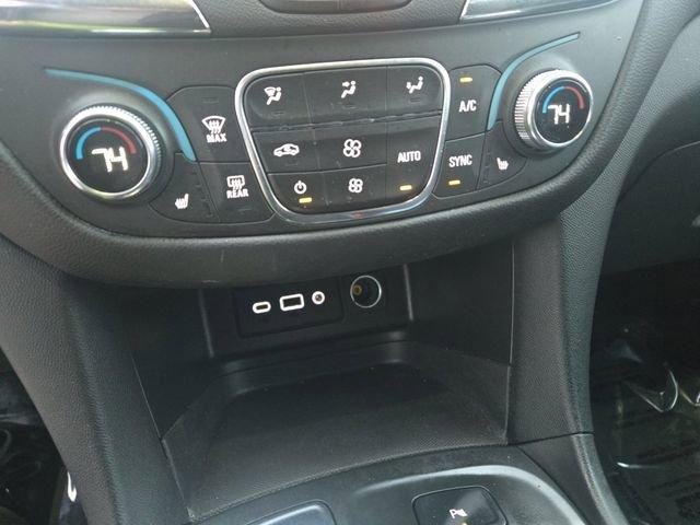 used 2023 Chevrolet Equinox car, priced at $20,891