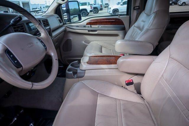 used 2001 Ford Excursion car, priced at $10,991