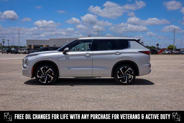 used 2022 Mitsubishi Outlander car, priced at $26,592