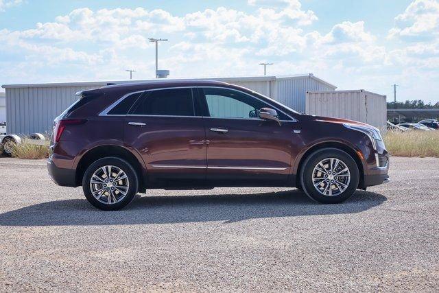 used 2022 Cadillac XT5 car, priced at $27,995