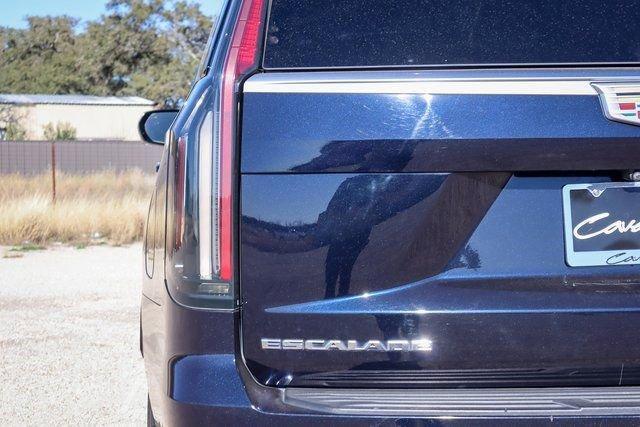 used 2021 Cadillac Escalade ESV car, priced at $60,992