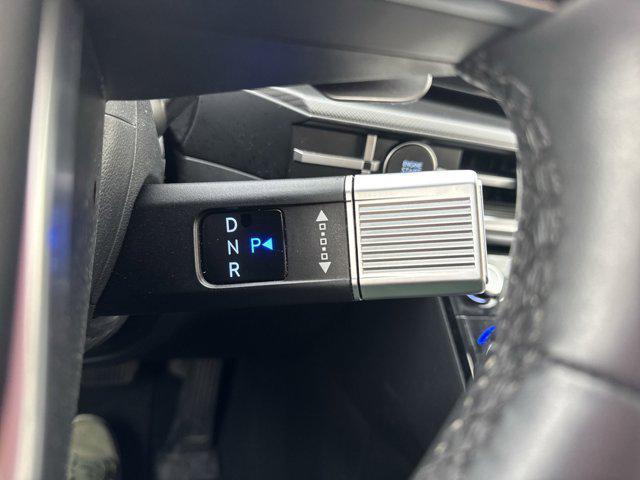 used 2024 Hyundai Santa Fe car, priced at $28,368