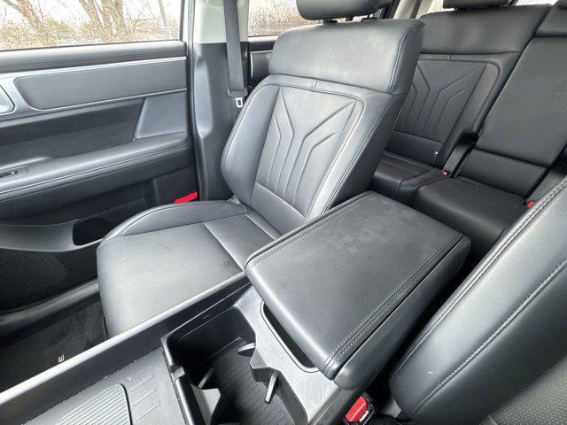 used 2024 Hyundai Santa Fe car, priced at $28,368