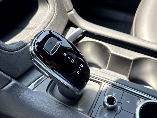 used 2024 Cadillac XT6 car