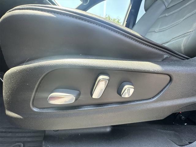 used 2024 Cadillac XT6 car