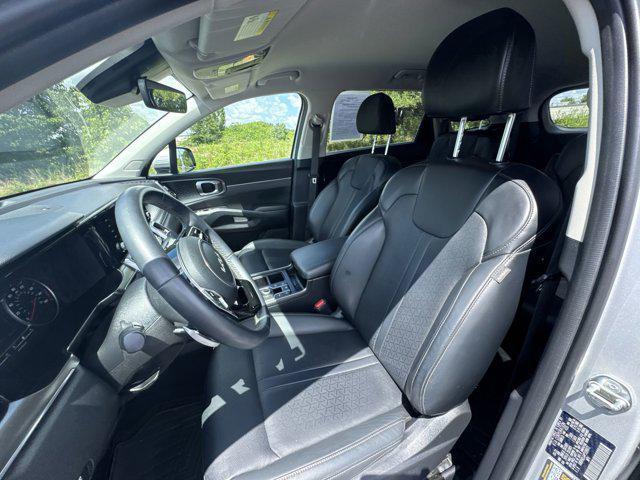 used 2023 Kia Sorento Hybrid car, priced at $31,305