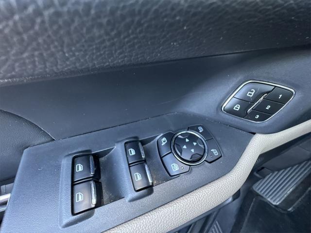used 2023 Ford Expedition car, priced at $44,612