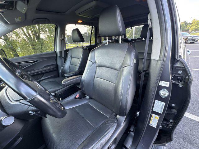 used 2022 Honda Pilot car, priced at $35,851