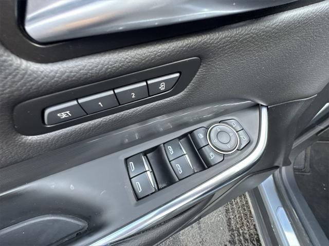used 2024 Cadillac XT4 car, priced at $31,791