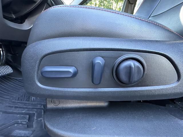 used 2023 Chevrolet Equinox car, priced at $25,112