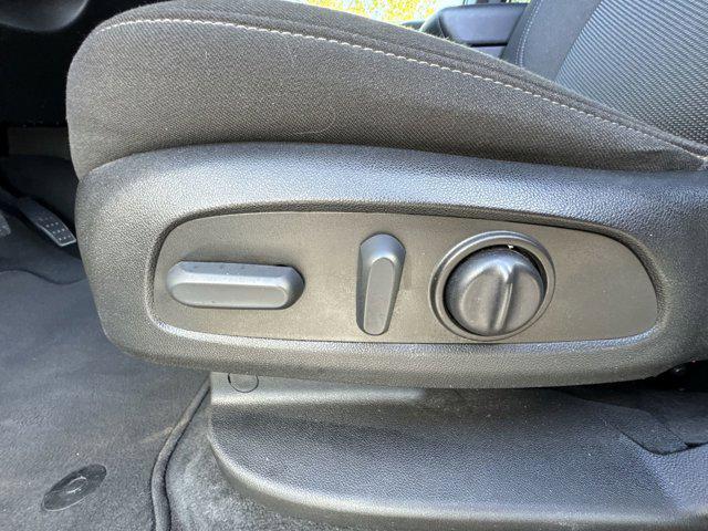 used 2023 Chevrolet Traverse car, priced at $33,244