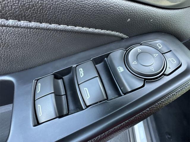 used 2023 Chevrolet Traverse car, priced at $26,194